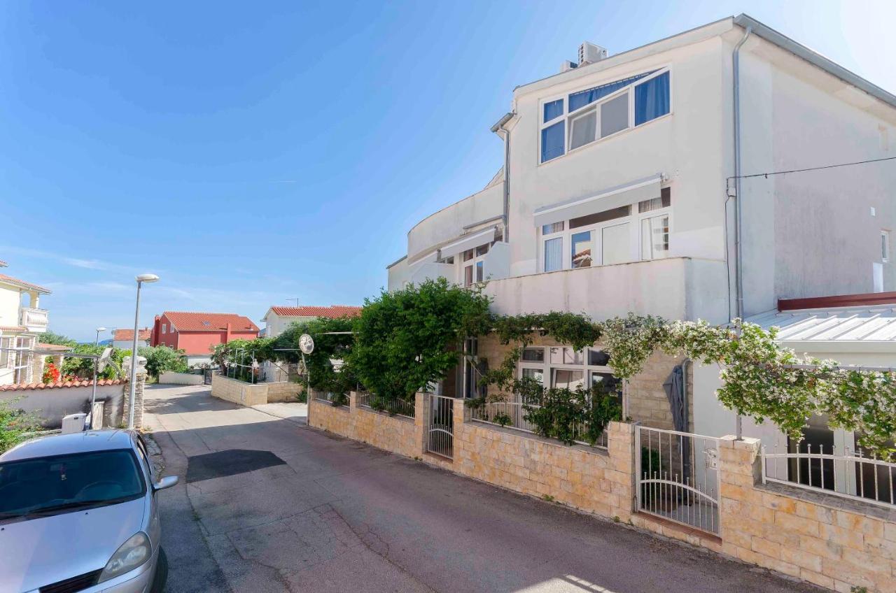 Apartments Zanze Vodice Zewnętrze zdjęcie