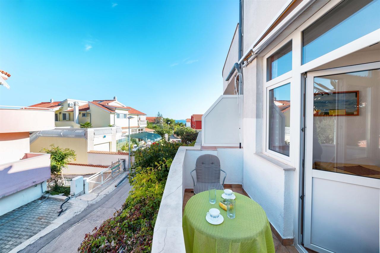 Apartments Zanze Vodice Zewnętrze zdjęcie