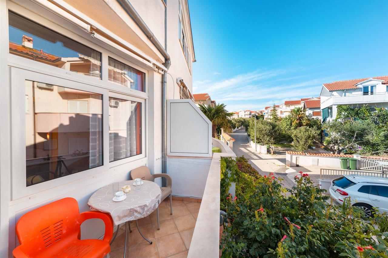 Apartments Zanze Vodice Zewnętrze zdjęcie