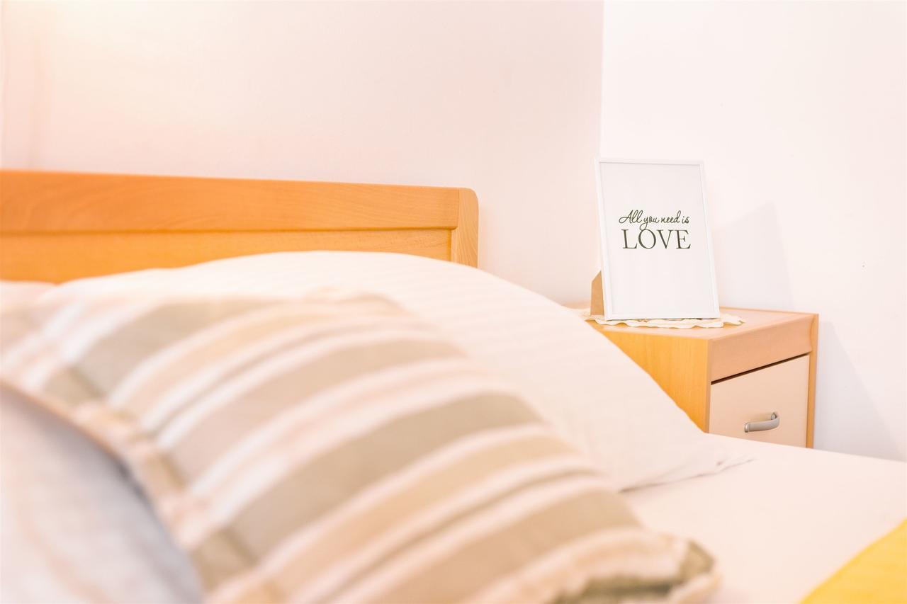 Apartments Zanze Vodice Zewnętrze zdjęcie