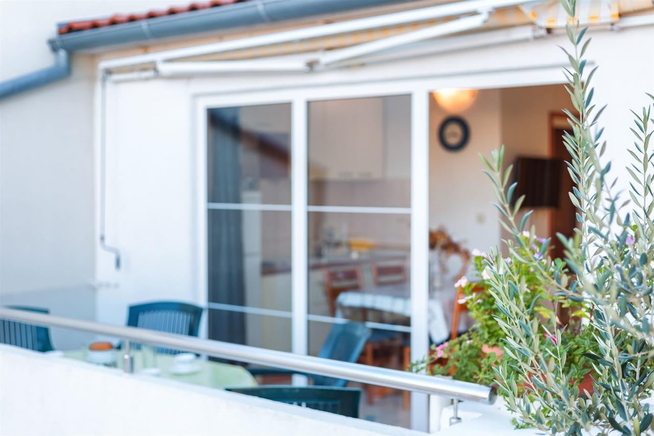 Apartments Zanze Vodice Zewnętrze zdjęcie